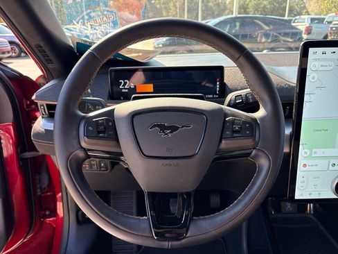 Certified 2022 Ford Mustang Mach-E GT image 18