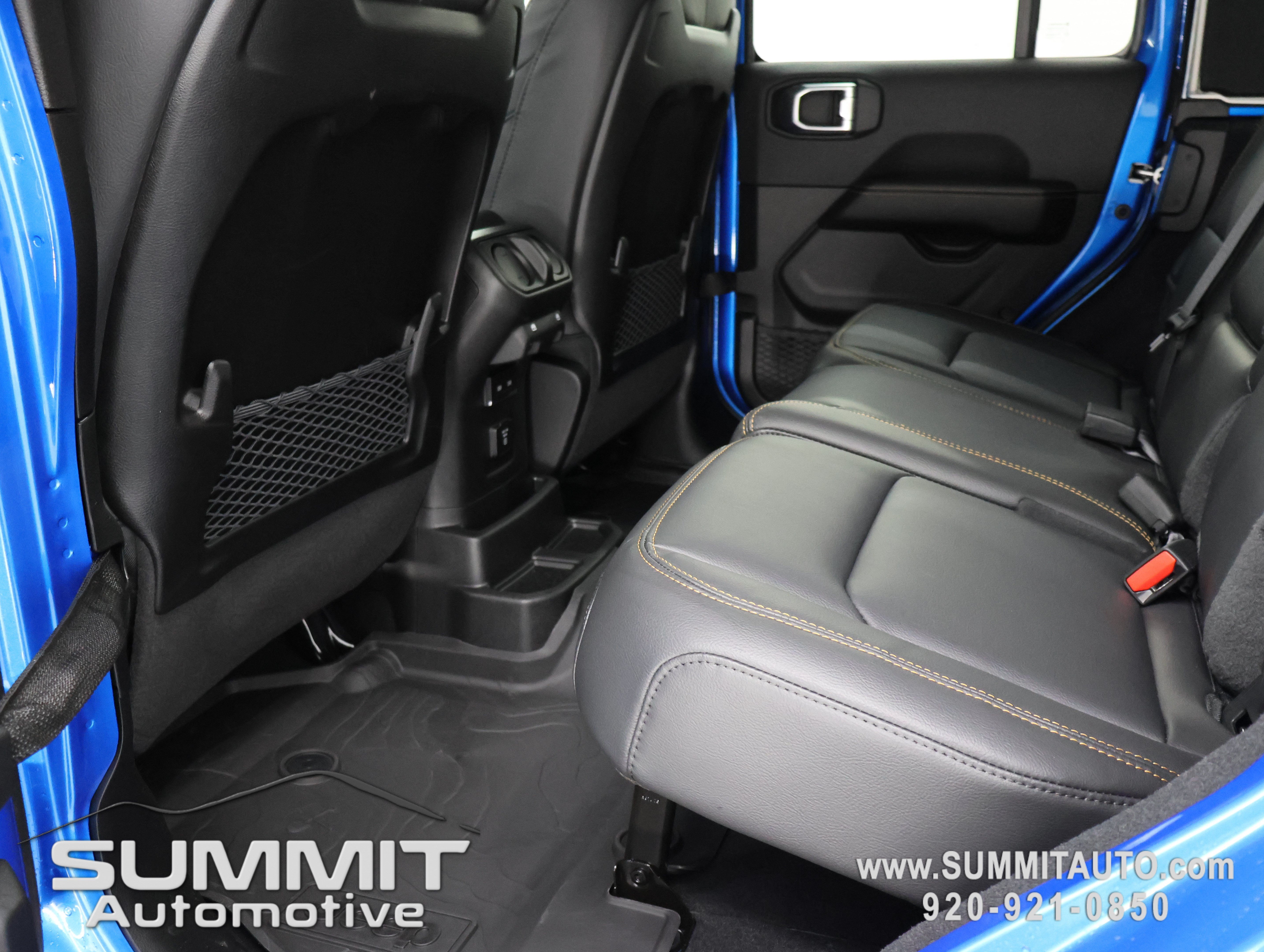 New 2027 Jeep Wrangler Unlimited Sahara AWD/4WD image 8