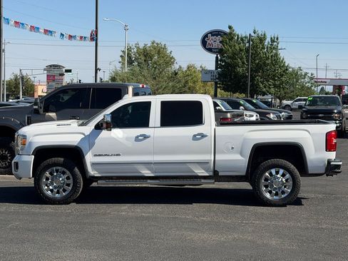 Used 2018 GMC Sierra 2500 Denali w/ Duramax Plus Package AWD/4WD image 2