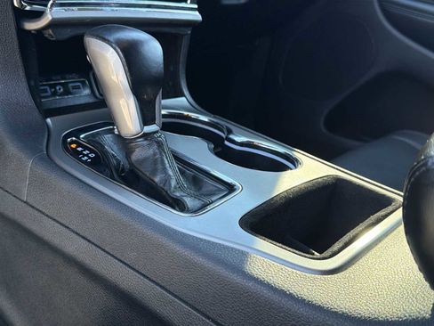 Used 2020 Jeep Grand Cherokee Limited w/ Luxury Group II image 26