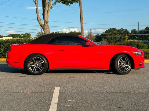Used 2016 Ford Mustang Premium RWD image 17