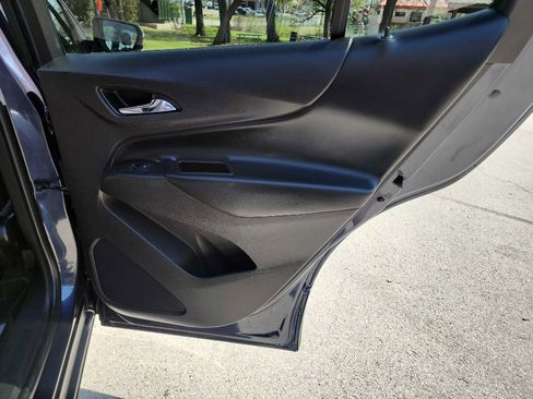 Used 2018 Chevrolet Equinox LT w/ Sun & Infotainment Package image 32