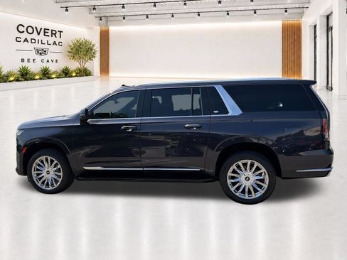Used 2023 Cadillac Escalade ESV Premium Luxury RWD image 6