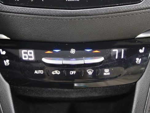 Used 2018 Cadillac XT5 Premium Luxury FWD image 30