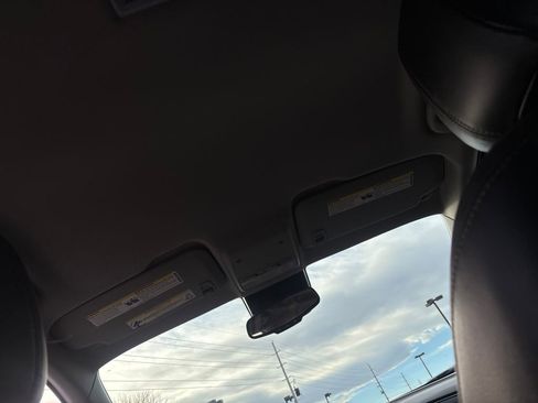 Used 2022 Chevrolet Trax LT w/ LT Convenience Package image 20