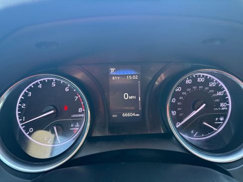Used 2020 Toyota Camry SE image 22