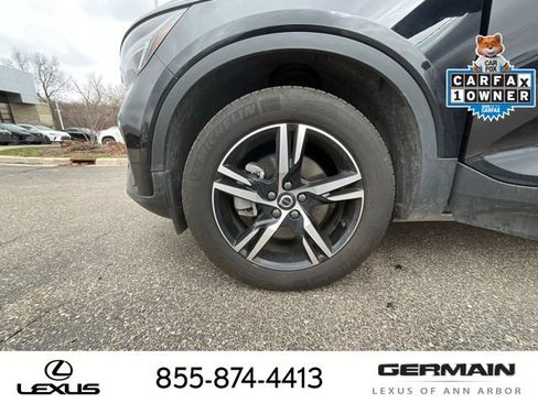 Used 2025 Volvo XC40 B5 Core AWD/4WD image 26