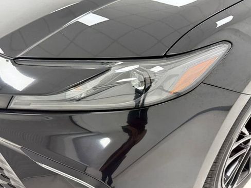 Used 2025 Toyota Camry SE w/ Convenience Package AWD/4WD image 6