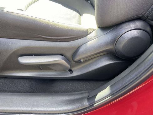Used 2023 Toyota RAV4 LE FWD image 15
