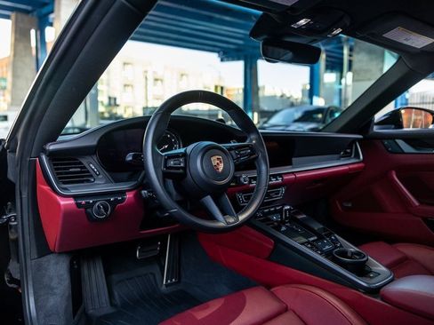 Used 2024 Porsche 911 Carrera 4S image 4