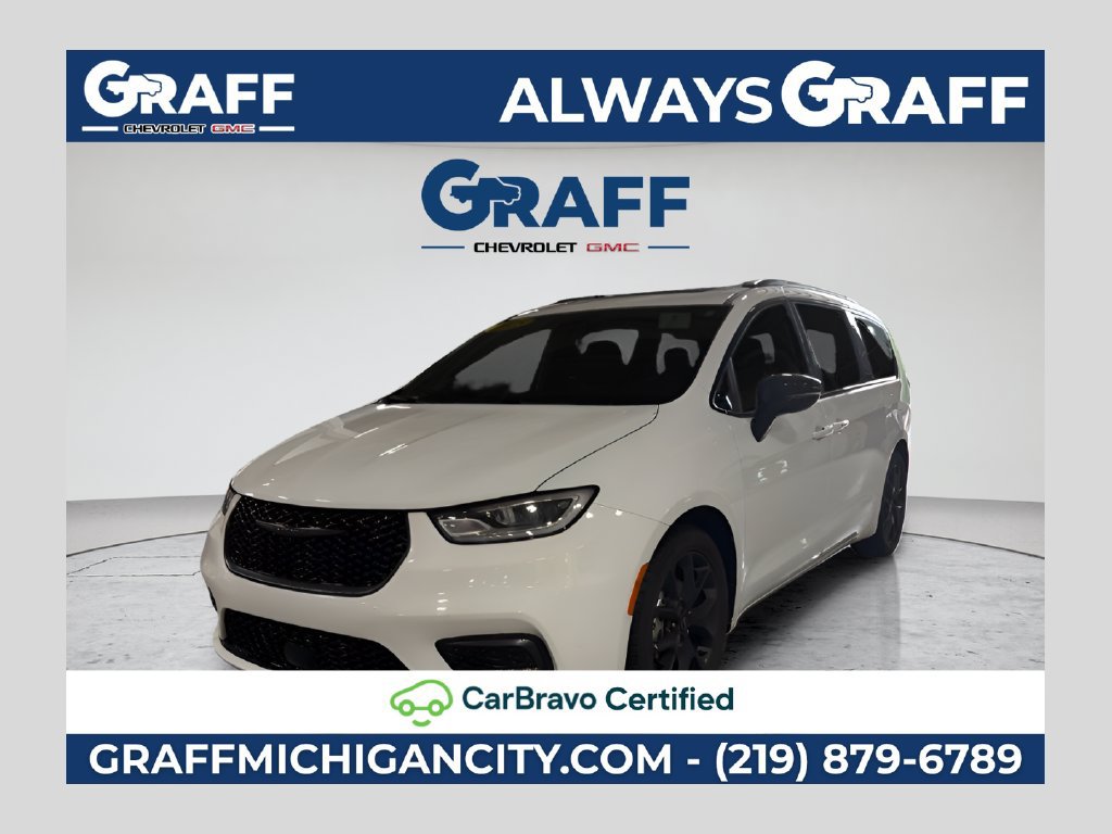 Used 2025 Chrysler Pacifica Limited FWD image 1