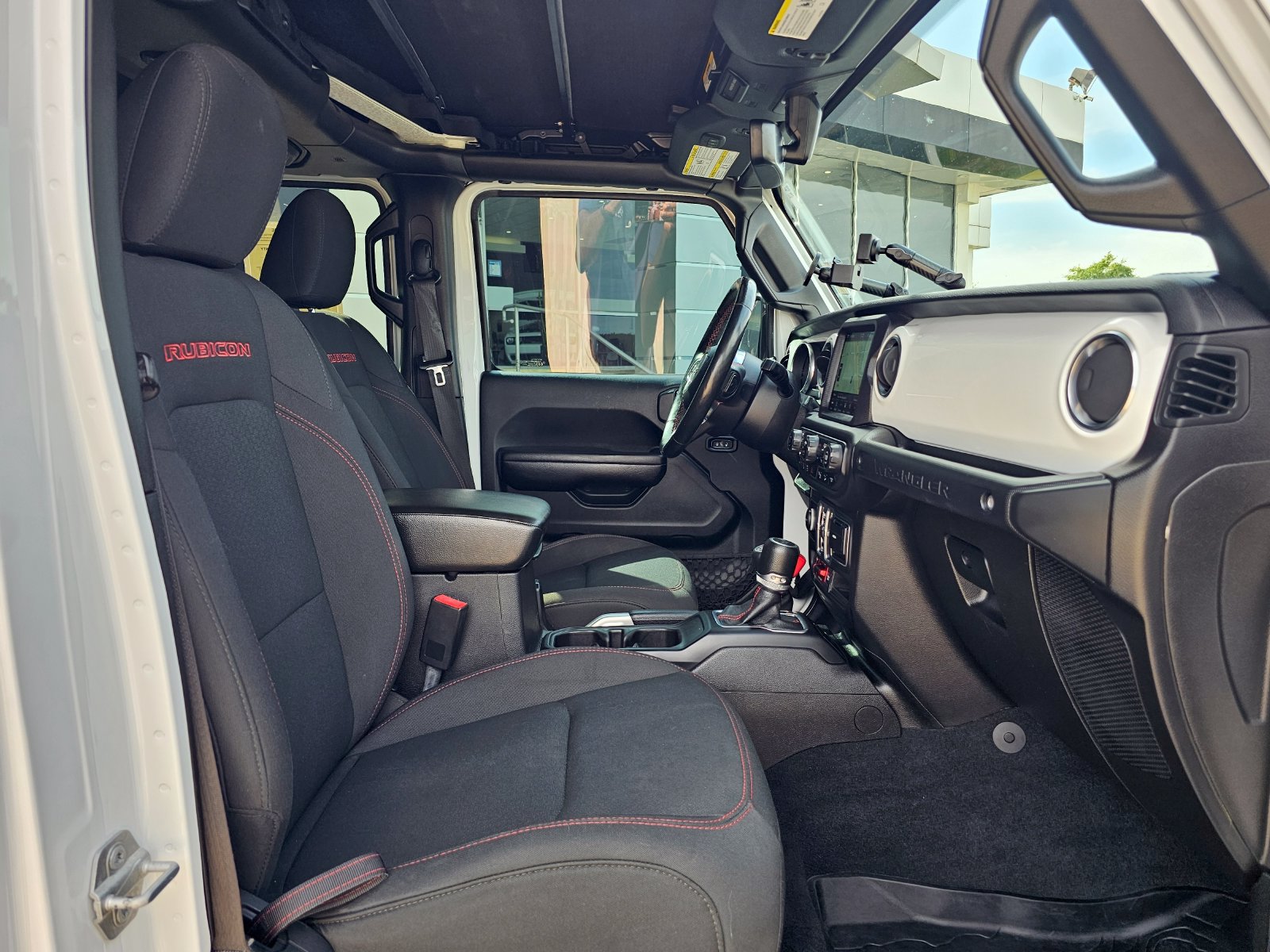 Used 2018 Jeep Wrangler Unlimited Rubicon AWD/4WD image 24