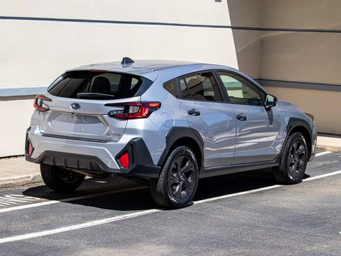 Used 2024 Subaru Crosstrek 2.0i AWD/4WD image 7