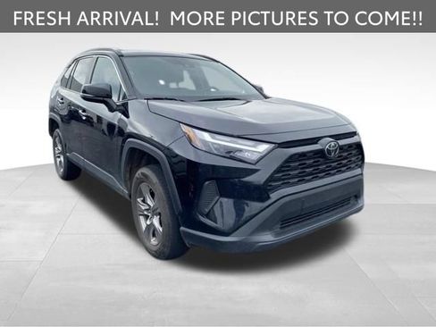 Used 2024 Toyota RAV4 XLE FWD image 4