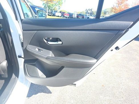 Used 2023 Nissan Sentra SV image 13