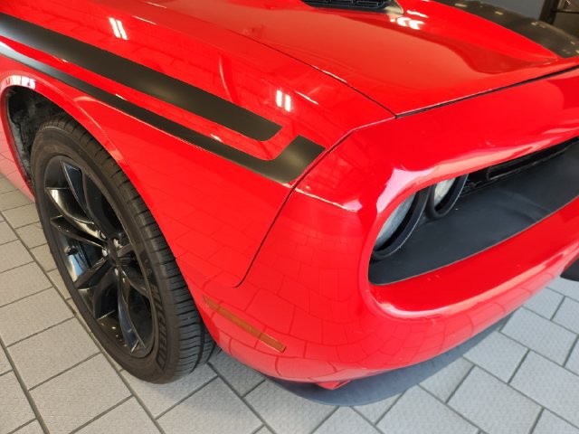 Used 2019 Dodge Challenger SXT RWD image 6