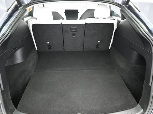 Used 2022 Tesla Model Y Performance AWD/4WD image 33