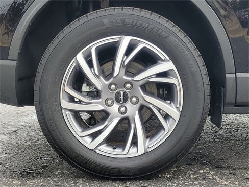 Used 2023 Lincoln Corsair AWD w/ Equipment Group 101A image 9