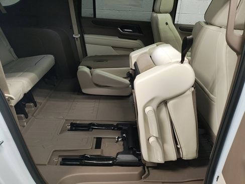 New 2026 GMC Yukon XL Denali w/ Sun & Power Step Package image 14