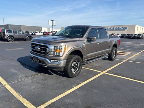 Used 2021 Ford F150 XLT w/ Equipment Group 302A High AWD/4WD image 4