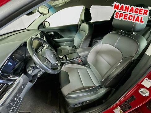 Used 2022 Kia Niro EX FWD image 12