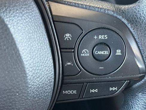 Used 2024 Toyota Corolla LE FWD image 27