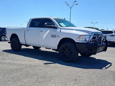 Used 2017 RAM 2500 SLT w/ Snow Chief Group AWD/4WD image 9