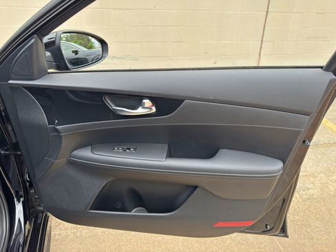 Used 2024 Kia Forte GT-Line FWD image 37