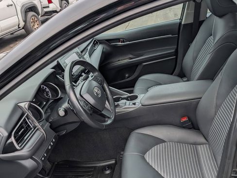 Used 2023 Toyota Camry SE w/ Cold Weather Package image 13