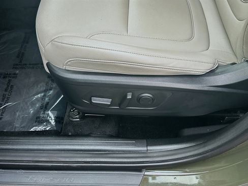 Used 2025 Hyundai Tucson SEL FWD image 17
