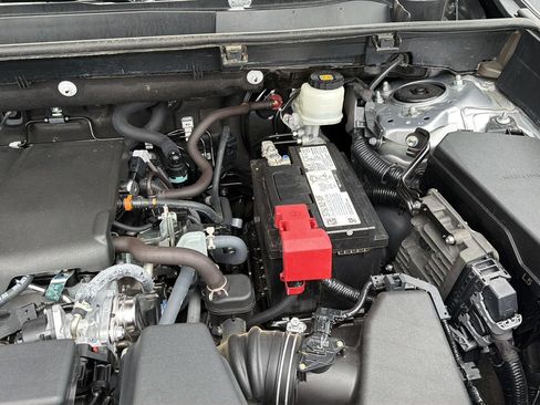Used 2022 Toyota RAV4 Limited FWD image 38