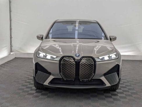 Used 2024 BMW iX xDrive50 w/ Premium Package image 8