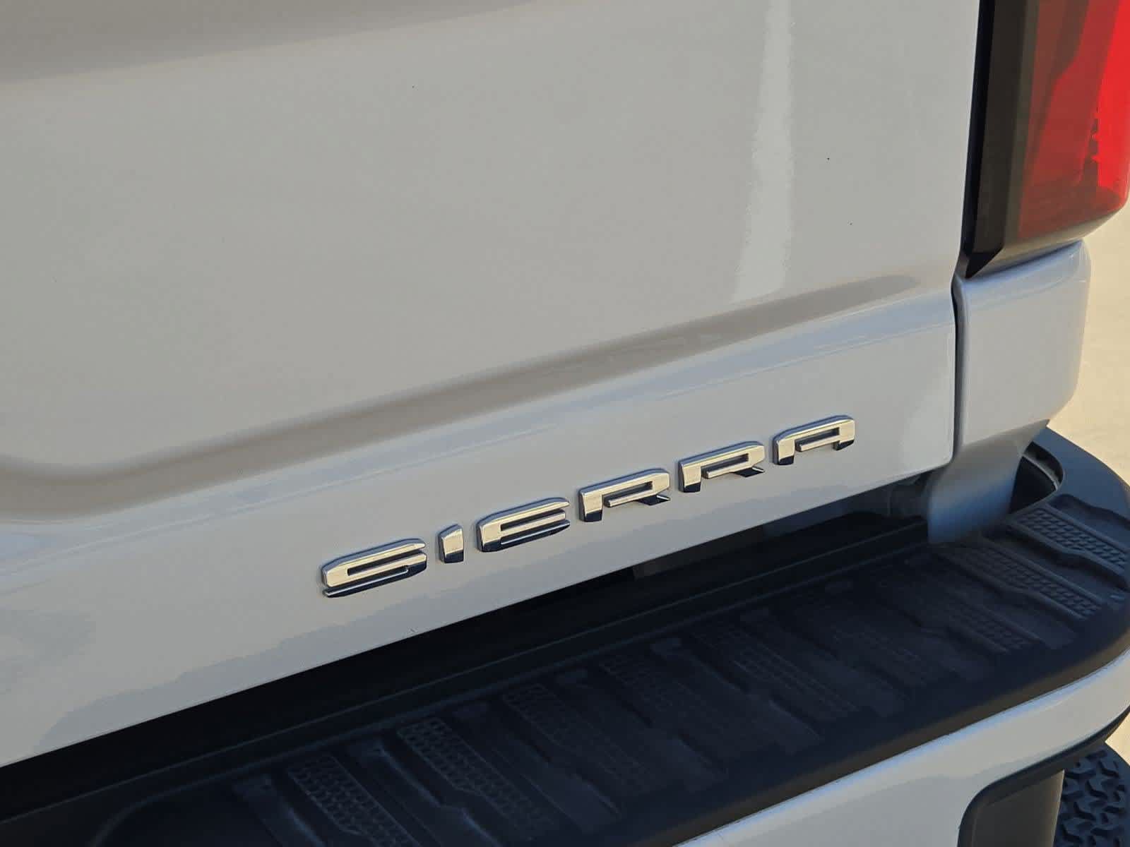 Used 2024 GMC Sierra 3500 Denali Ultimate AWD/4WD image 12