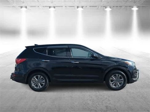 Used 2016 Hyundai Santa Fe Sport image 9