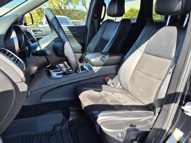 Used 2020 Jeep Grand Cherokee Altitude AWD/4WD image 12