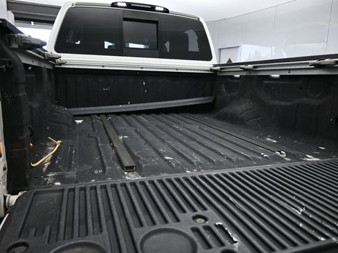 Used 2018 Nissan Titan PRO-4X w/ Pro-4x Convenience Package image 44