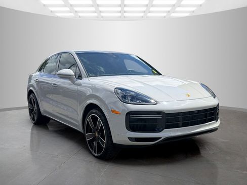 Used 2022 Porsche Cayenne Turbo AWD/4WD image 3