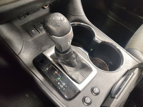 Used 2018 Toyota Highlander Plus AWD/4WD image 26