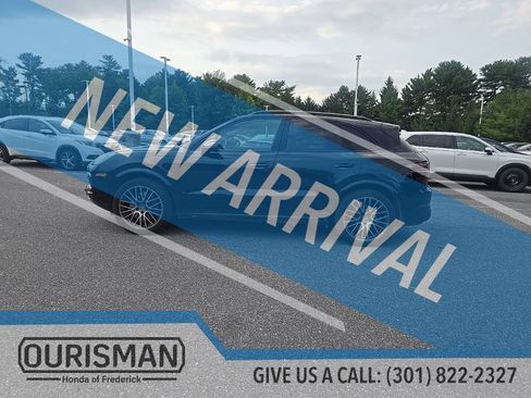 Used 2022 Porsche Cayenne Platinum Edition AWD/4WD image 5