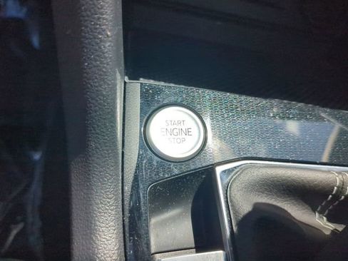 Used 2025 Volkswagen Taos S image 27