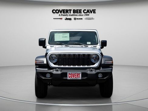 Used 2024 Jeep Wrangler Sport S image 2