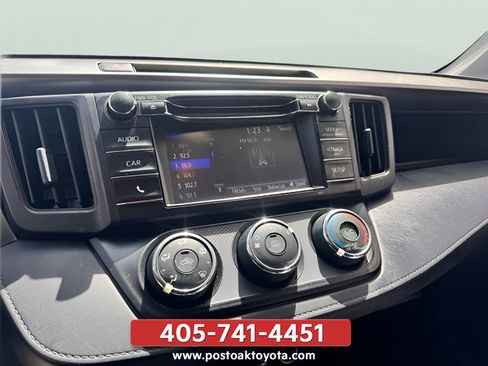 Used 2017 Toyota RAV4 LE FWD image 19