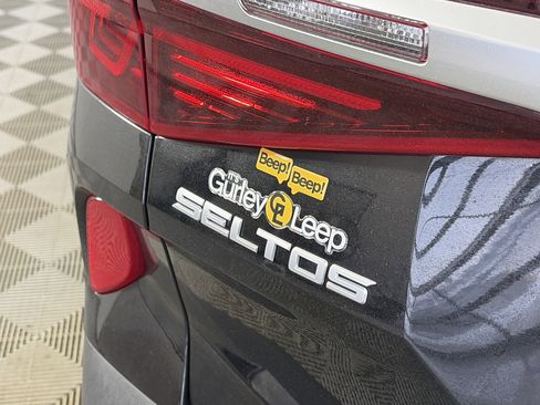 Certified 2023 Kia Seltos Nightfall Edition image 15