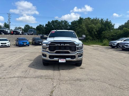 Used 2026 RAM 2500 Big Horn AWD/4WD image 8