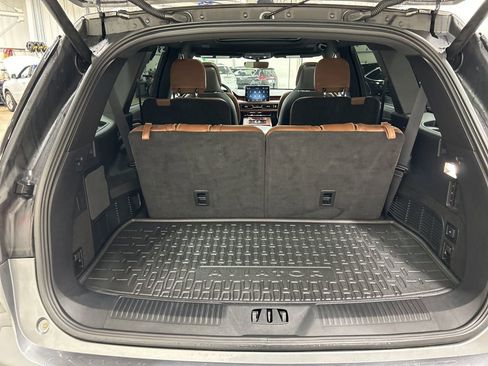 Certified 2023 Lincoln Aviator Reserve w/ Equipment Group 201A image 31
