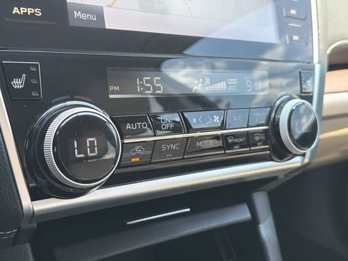 Used 2018 Subaru Outback 2.5i Limited AWD/4WD image 26