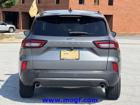 Certified 2025 Ford Escape ST-Line FWD image 25