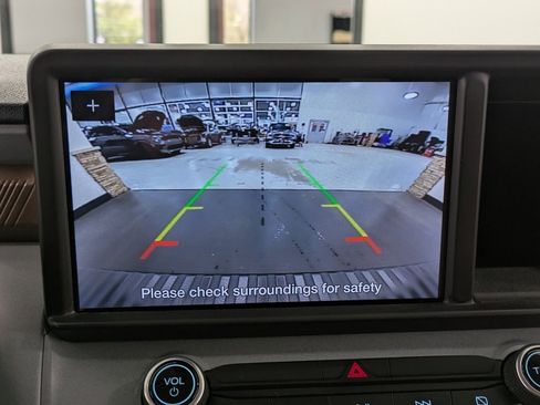 Used 2022 Ford Maverick Lariat w/ Equipment Group 500A Standard image 12