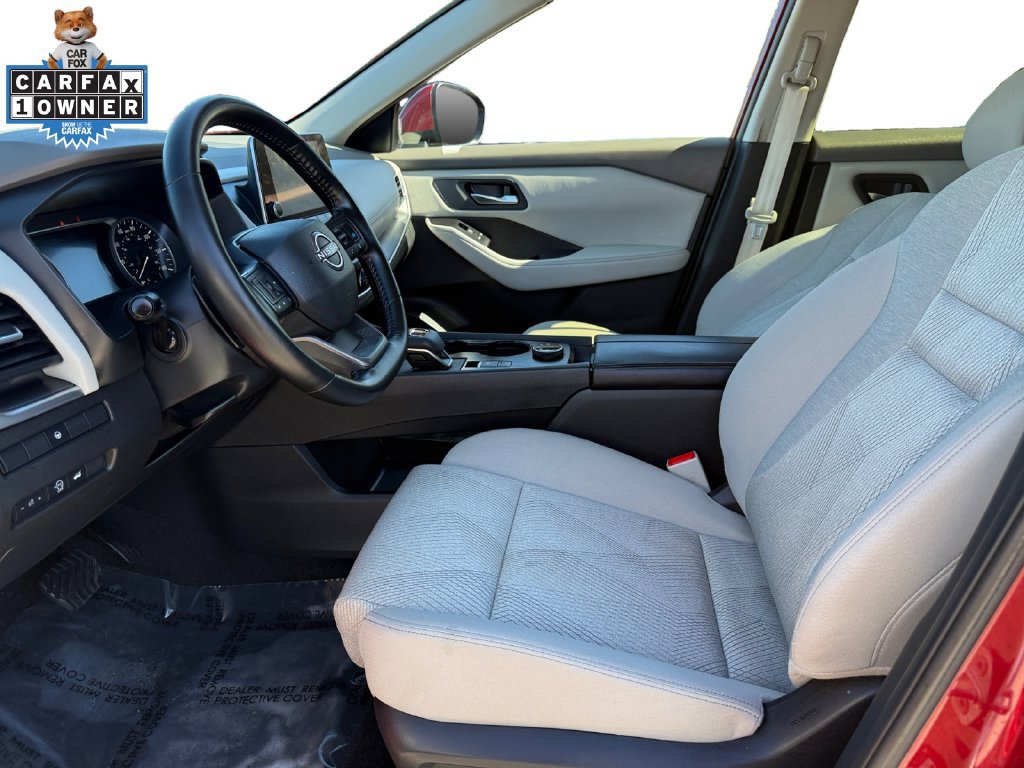 Certified 2025 Nissan Rogue SV AWD/4WD image 9