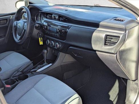 Used 2015 Toyota Corolla L image 20